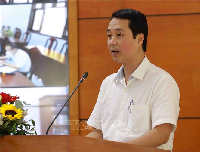 Trong ảnh: Phó Tổng Cục trưởng Tổng Cục Lâm nghiệp Bùi Chính Nghĩa Báo cáo công tác chỉ đạo, điều hành 6 tháng đầu năm và triển khai nhiện vụ 6 tháng cuối năm 2021. Ảnh: Vũ Sinh - TTXVN