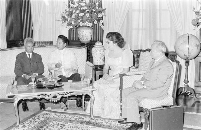 Trong ảnh: Thủ tướng Philippines Ferdinand Marcos tiếp Thủ tướng Phạm Văn Đồng trong chuyến thăm chính thức Philippines (1978). Ảnh: Xuân Lâm - TTXVN  