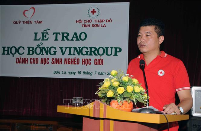 Trong ảnh: Phó Chủ tịch Hội Chữ thập đỏ tỉnh Sơn La Trà Quyết Thắng phát biểu. Ảnh: Quang Quyết-TTXVN