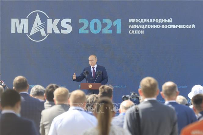 Trong ảnh: Tổng thống Nga Vladimir Putin phát biểu khai mạc triển lãm Hàng không và vũ trụ quốc tế Moskva 2021. Ảnh: Trần Hiếu - PV TTXVN tại Nga