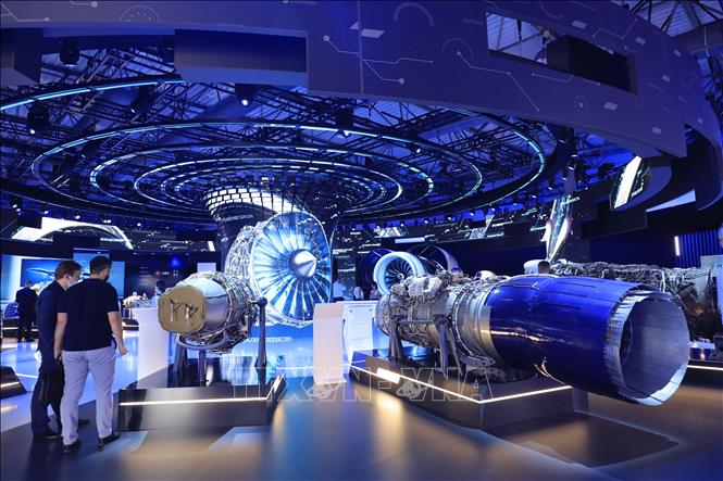 Trong ảnh: Gian trưng bày các mẫu động cơ nổi tiếng của các nhà thiết kế động cơ máy bay, tàu thủy và tên lửa của Nga. Ảnh: Trần Hiếu - PV TTXVN tại Nga