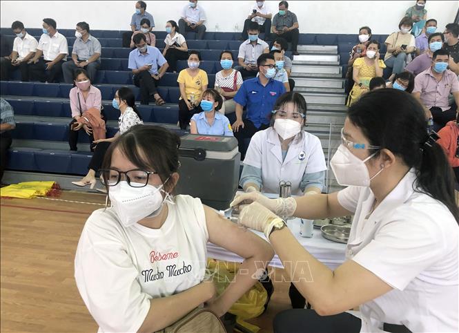 Có khoảng 40.000 người dân ở Bình Định được tiêm mũi thứ nhất vaccine phòng COVID-19 trong đợt 3 này. Ảnh: Nguyên Linh-TTXVN