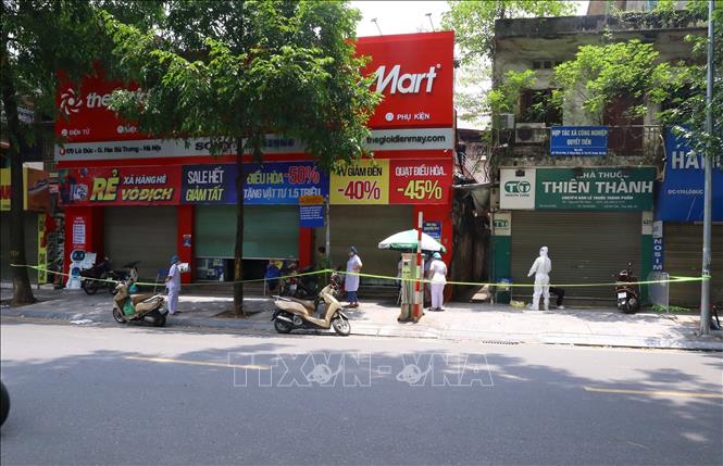 Khu vực ngõ 172 Lò Đúc bị phong tỏa. Ảnh: Hoàng Hiếu - TTXVN