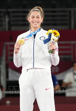 Trong ảnh: Nữ vận động viên Anastasija Zolotic của Mỹ giành huy chương vàng môn Taekwondo tại Olympic Tokyo 2020 ngày 25/7/2021. Ảnh: THX/TTXVN