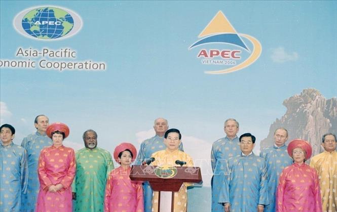 Trong ảnh: Việt Nam tổ chức thành công nhiều sự kiện tầm vóc quốc tế lớn, trong đó có tổ chức thành công Hội nghị cấp cao APEC 2006 (18 - 19/11/2006) tại Hà Nội. Ảnh: TTXVN
