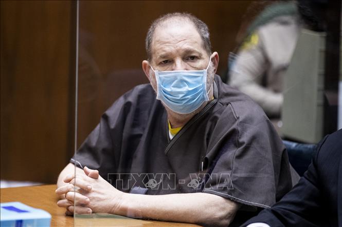 Trong ảnh: Nhà cựu sản xuất phim Harvey Weinstein trong phiên xét xử tại Los Angeles, California, Mỹ, ngày 29/7/2021. Ảnh: AFP/TTXVN