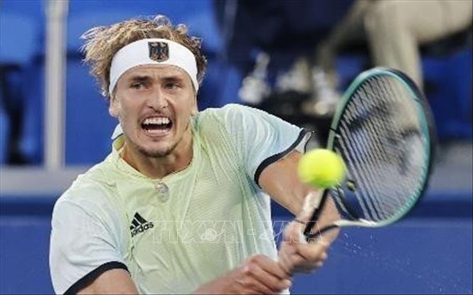 Trong ảnh: Tay vợt Alexander Zverev giành huy chương vàng đơn nam môn tennis tại Olympic Tokyo 2020 diễn ra tại Tokyo, ngày 1/8/2021. Ảnh: Kyodo/TTXVN