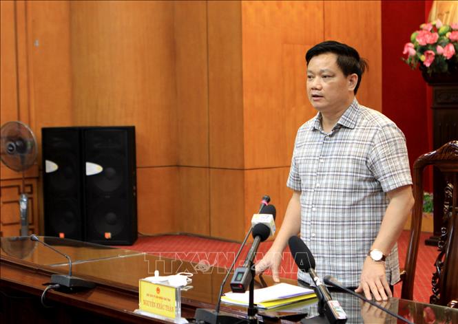 Trong ảnh: Chủ tịch UBND tỉnh, Trưởng Ban chỉ đạo phòng, chống dịch COVID-19 tỉnh Thái Bình Nguyễn Khắc Thận phát biểu tại cuộc họp. Ảnh: Thế Duyệt – TTXVN 
