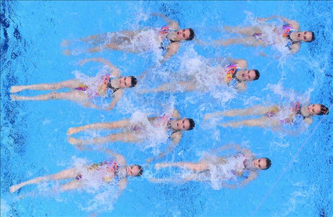 Trong ảnh: Các VĐV Ủy ban Olympic Nga (ROC) tranh tài ở nội dung bơi đồng đội tự do tại Olympic Tokyo 2020, Nhật Bản, ngày 7/8/2021. Ảnh: AFP/ TTXVN