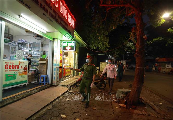 Tăng cường tuần tra trên các tuyến đường thuộc địa bàn phường Nghĩa Tân quản lý. Ảnh: Vũ Sinh - TTXVN