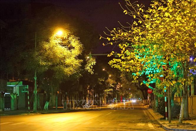 Hà Nội: Khám phá vẻ đẹp đậm chất văn hóa lịch sử của thủ đô Hà Nội qua ảnh chụp đẹp lung linh đầy sắc màu.