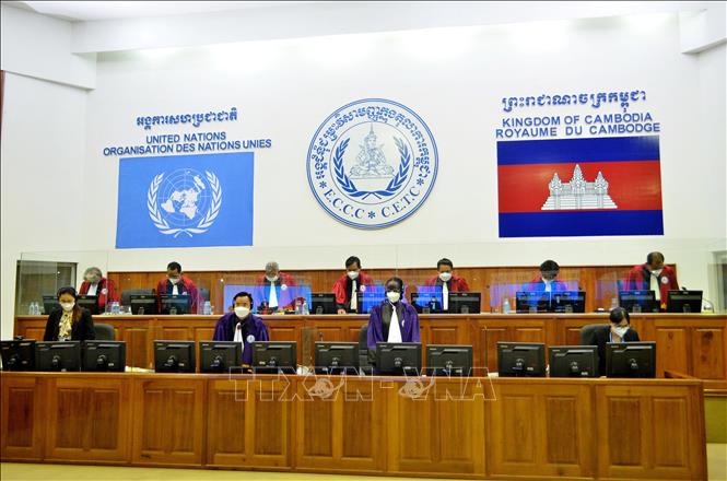 Trong ảnh: Phiên xét xử phúc thẩm đối với cựu thủ lĩnh Khmer Đỏ Khieu Samphan, tại Phnom Penh, Campuchia, ngày 16/8/2021. Ảnh: AFP/ TTXVN