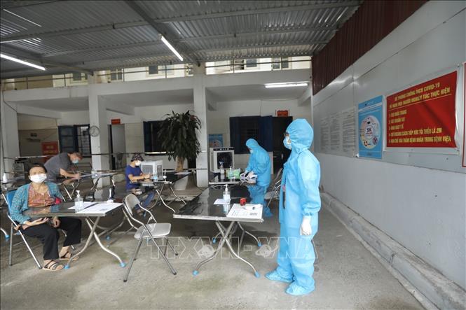 Trong ảnh: Khu vực khám sàng lọc tại Bệnh viện đa khoa Thanh Trì được bố trí riêng, đảm bảo các quy định về phòng chống dịch. Ảnh: Minh Quyết - TTXVN