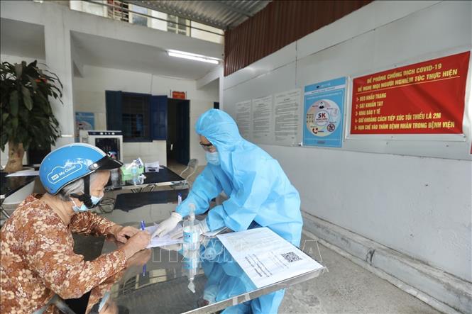 Trong ảnh: Khu vực khám sàng lọc tại Bệnh viện đa khoa Thanh Trì được bố trí riêng, đảm bảo các quy định về phòng chống dịch. Ảnh: Minh Quyết - TTXVN
