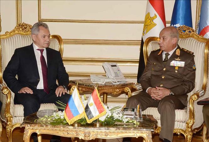 Bộ trưởng Quốc phòng Ai Cập cùng phái đoàn quân sự cấp cao thăm ...
