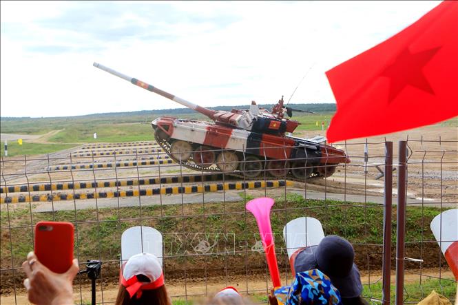 Photo: Vietnam's tank crew competes in the games. VNA Photo: Trần Hiếu