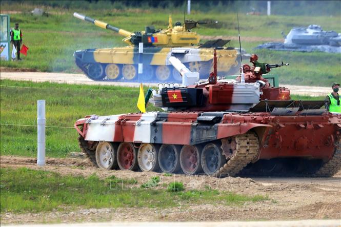 Photo: The competition between tank crews of Vietnam and Mongolia. VNA Photo: Trần Hiếu