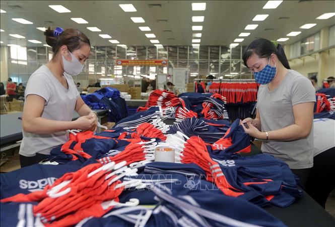Photo: Garment products for export to EU by the Thai Nguyen Garment Company. VNA Photo: Trần Việt