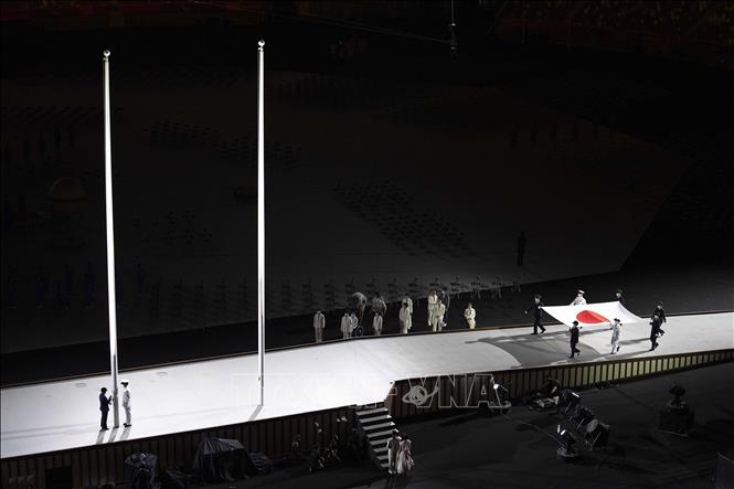 Trong ảnh: Lễ thượng cờ Nhật Bản tại Lễ khai mạc Paralympic Tokyo 2020 ở Tokyo, Nhật Bản, ngày 24/8/2021. Ảnh: THX/ TTXVN