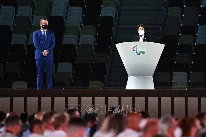 Trong ảnh: Trưởng ban Tổ chức Olympic và Paralympic Tokyo 2020 Seiko Hashimoto (phải) phát biểu tại Lễ khai mạc Paralympic Tokyo 2020 ở Tokyo, Nhật Bản, ngày 24/8/2021. Ảnh: AFP/ TTXVN