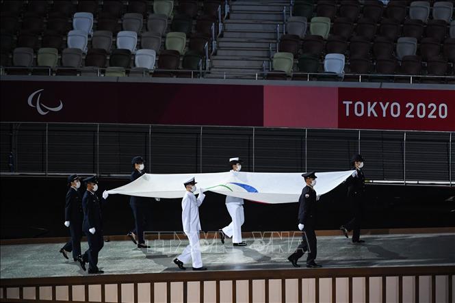 Trong ảnh: Lễ thượng cờ Paralympic tại Lễ khai mạc Paralympic Tokyo 2020 ở Tokyo, Nhật Bản, ngày 24/8/2021. Ảnh: THX/ TTXVN