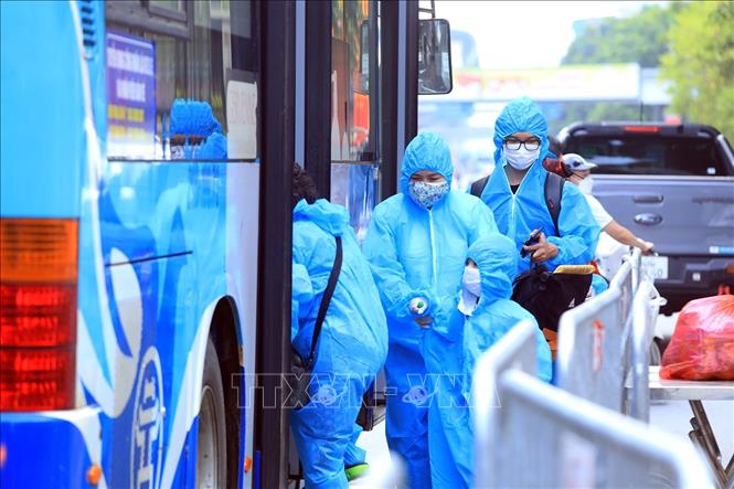 Trong ảnh: Có khoảng 200 người được di chuyển đến khu cách ly. Ảnh: Tuấn Anh - TTXVN