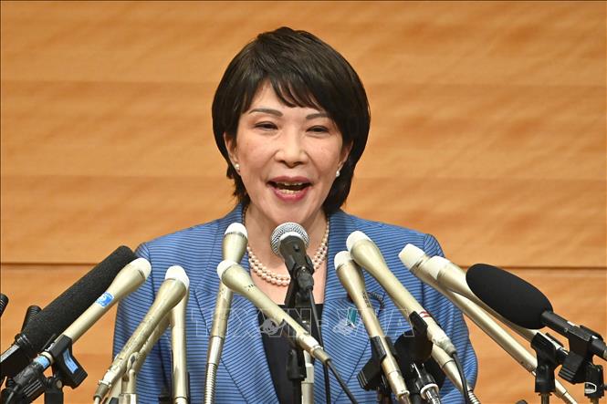 Trong ảnh: Hạ nghị sĩ Sanae Takaichi phát biểu trong cuộc họp báo ở thủ đô Tokyo, Nhật Bản ngày 8/9/2021. Ảnh: AFP/TTXVN