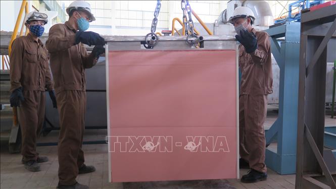 Thành phẩm hoàn chỉnh tại Dự án mở rộng nâng công suất Nhà máy luyện đồng Lào Cai. Ảnh: Hồng Ninh-TTXVN