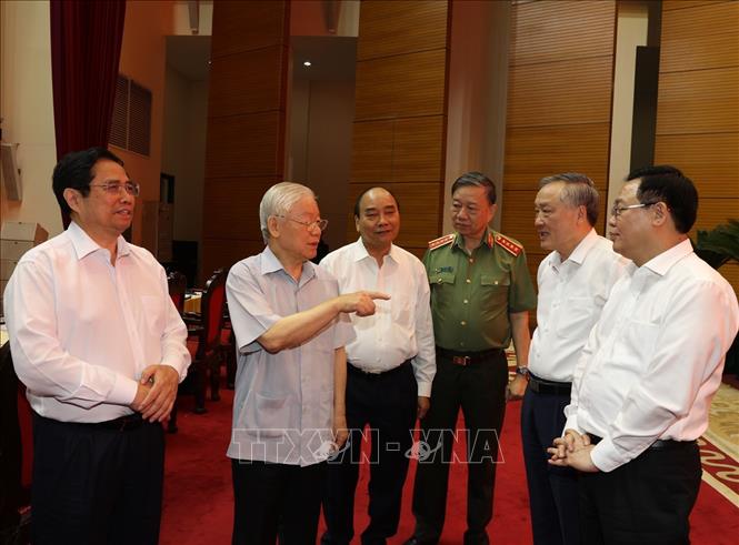 Tổng Bí thư Nguyễn Phú Trọng, các đồng chí lãnh đạo Đảng, Nhà nước và các đại biểu dự hội nghị. Ảnh: Trí Dũng - TTXVN