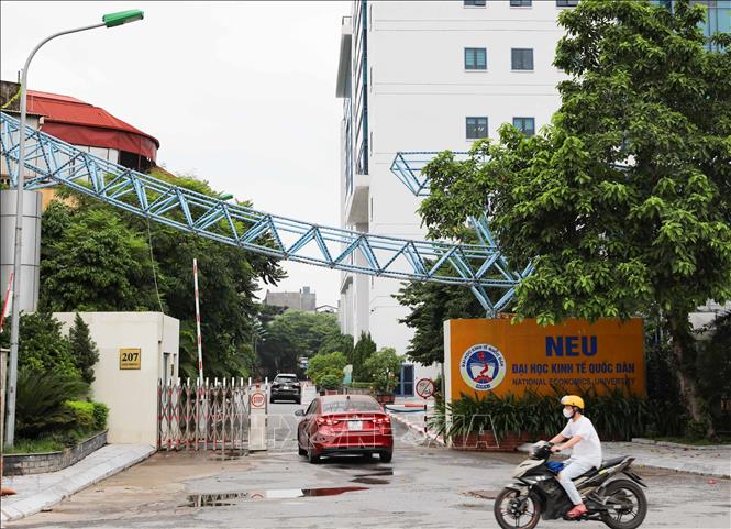 Trong ảnh: Trường Đại học Kinh tế quốc dân đã công bố điểm chuẩn tuyển sinh 2021. Ảnh: Thanh Tùng - TTXVN