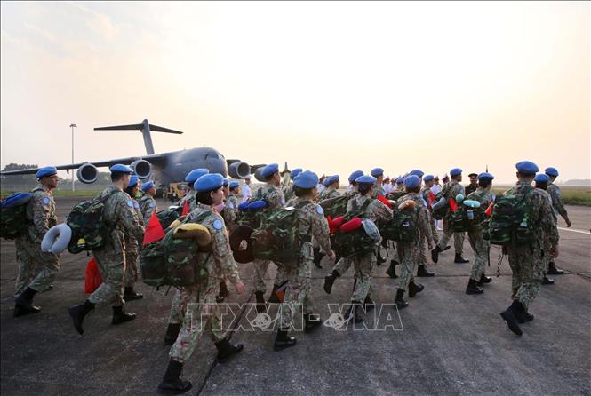 Trong ảnh: Cán bộ, nhân viên Bệnh viện dã chiến cấp 2 số 2 lên đường sang Phái bộ Nam Sudan. Ảnh: Dương Giang - TTXVN