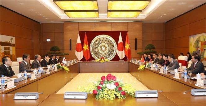 Trong ảnh: Chủ tịch Hạ viện Nhật Bản Oshima Tadamori hội đàm Chủ tịch Quốc hội Nguyễn Thị Kim Ngân trong chuyến thăm chính thức Việt Nam từ ngày 4-6/5/2017. Ảnh: Phương Hoa- TTXVN