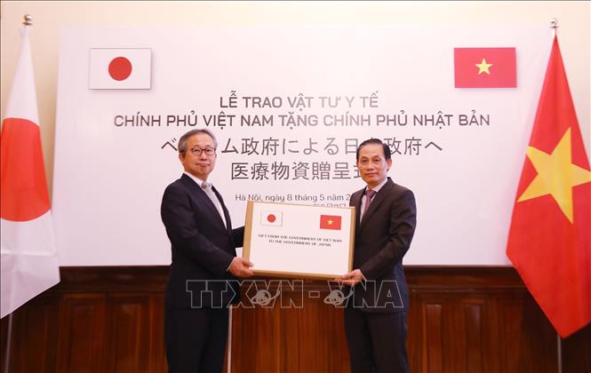 Trong ảnh: Bộ Ngoại giao tổ chức lễ trao vật tư y tế của Chính phủ Việt Nam hỗ trợ Chính phủ và nhân dân Nhật Bản phòng, chống dịch COVID-19. Ảnh: Lâm Khánh - TTXVN