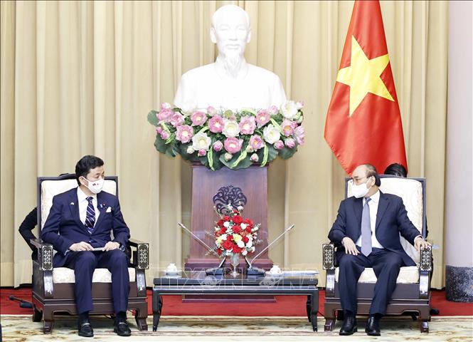 Trong ảnh: Chủ tịch nước Nguyễn Xuân Phúc tiếp Bộ trưởng Quốc phòng Nhật Bản Kishi Nobuo thăm Việt Nam (12/9/2021) Ảnh: Thống Nhất-TTXVN
