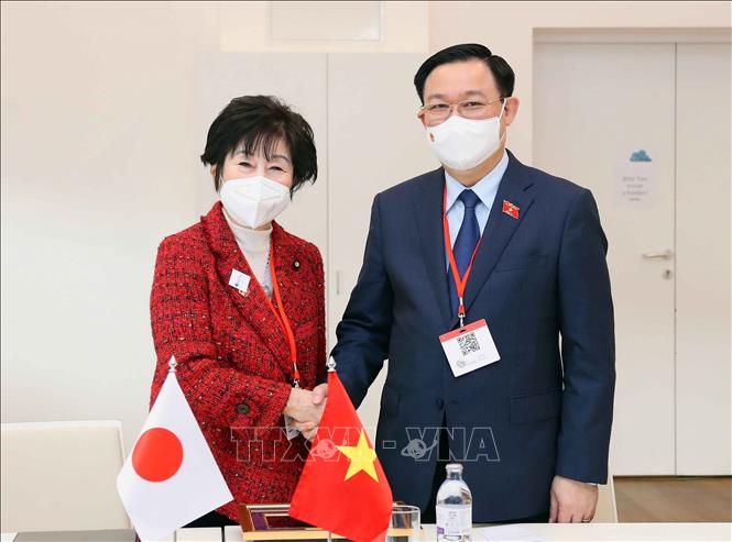 Trong ảnh: Chủ tịch Quốc hội Vương Đình Huệ hội kiến Chủ tịch Thượng viện Nhật Bản Santo Akiko tại Thủ đô Vienna (Cộng hòa Áo). Ảnh: Doãn Tấn – TTXVN