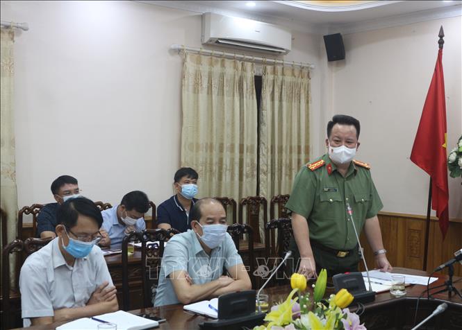 Đại tá Nguyễn Quốc Hùng, Giám đốc Công an tỉnh Hà Nam phát biểu tại cuộc họp. Ảnh: Thanh Tuấn-TTXVN