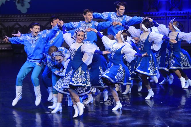 Trong ảnh: Vũ điệu truyền thống. Ảnh: Trần Hiếu - PV TTXVN tại Nga   