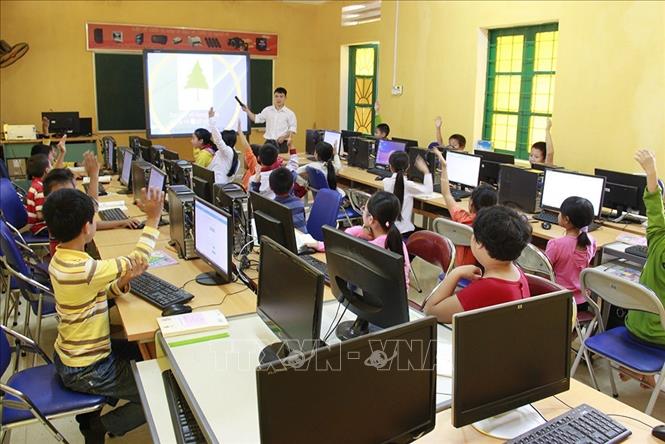 Sau 30 năm tái lập, giáo dục thành phố Lào Cai có những bước tiến dài từ quy mô mạng lưới trường lớp học đến chất lượng giáo dục, phấn đấu trở thành điểm sáng dẫn đầu khu vực Tây Bắc về giáo dục. Ảnh: Hương Thu - TTXVN