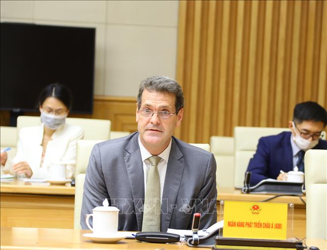 Trong ảnh: Đại diện Ngân hàng phát triển châu Á (ADB) phát biểu. Ảnh: Nguyễn Điệp - TTXVN