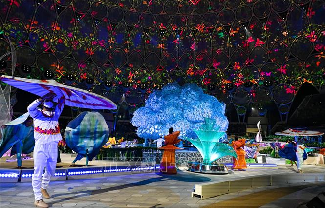 Trong ảnh: Các nghệ sĩ trình diễn tại lễ khai mạc Triển lãm thế giới EXPO 2020 tại Dubai, Các tiểu vương quốc Arab thống nhất, ngày 1/10/2021. Ảnh: THX/TTXVN