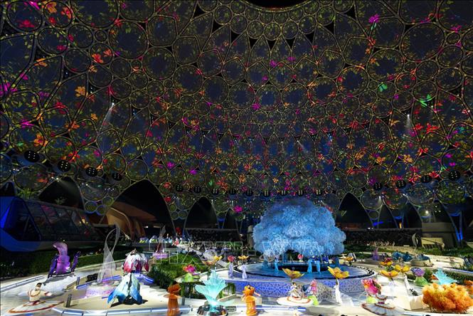 Trong ảnh: Các nghệ sĩ trình diễn tại lễ khai mạc Triển lãm thế giới EXPO 2020 tại Dubai, Các tiểu vương quốc Arab thống nhất, ngày 1/10/2021. Ảnh: THX/TTXVN