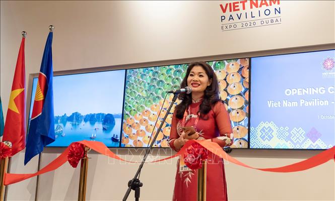 Cục trưởng Cục Hợp tác quốc tế, Tổng Đại diện Việt Nam tại EXPO 2020 Dubai, bà Nguyễn Phương Hòa phát biểu chào mừng. Ảnh TTXVN phát