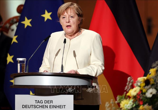Trong ảnh: Thủ tướng Đức Angela Merkel phát biểu tại buổi lễ kỷ niệm ngày nước Đức thống nhất ở thành phố Halle ngày 3/10/2021. Ảnh: AFP/TTXVN