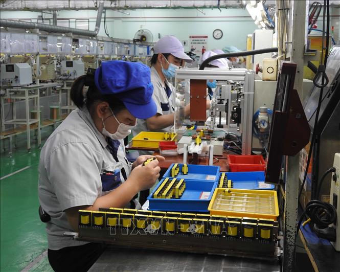 Photo: A plant of the Tabuchi Electric Vietnam Co. Ltd in Dai Dong-Hoan Son industrial park in the northern province of Bac Ninh. VNA Photo: Thái Hùng