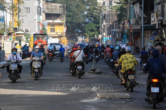 Trong ảnh: Vì nhiều vấn đề vướng mắc và ảnh hưởng của dịch COVID-19 mà tới nay dự án vẫn chưa thể hoàn thiện, điều này gây ảnh hưởng tới việc đi lại của người dân. Ảnh: Thành Đạt - TTXVN