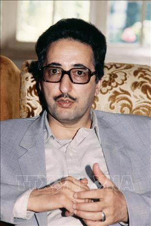 Trong ảnh: Tổng thống đầu tiên của Iran, ông Abolhassan Banisadr, ngày 1/8/1981. Ảnh: AFP/TTXVN