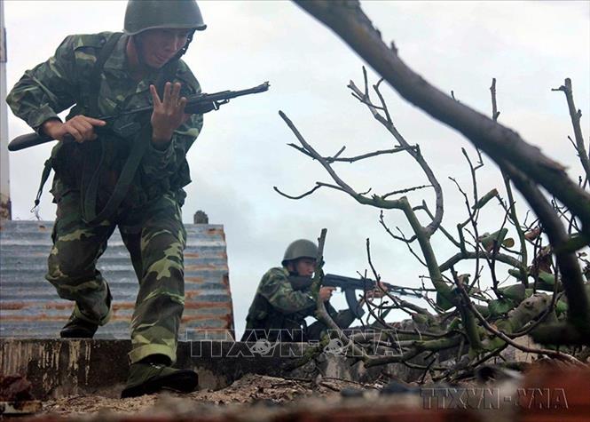 Chiến sĩ đảo An Bang (huyện đảo TrườngSa) thường xuyên nâng cao cảnh giác, luyện tập chiến đấu, sẵn sàng bảo vệ chủ quyền biển đảo trong mọi tình huống. Ảnh: Hoàng Hùng - TTXVN