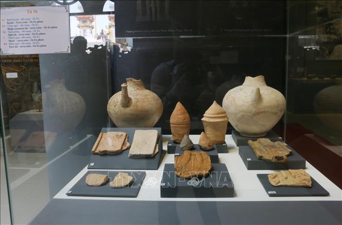 Photo: Relics of the Oc Eo-Ba The civilisation are displayed at the relic site's a show room in Thoai Son district. VNA Photo