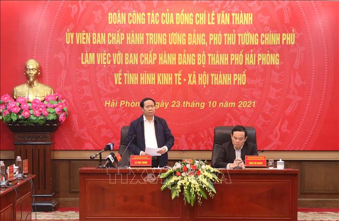 Phó Thủ tướng Lê Văn Thành phát biểu tại buổi làm việc. Ảnh: Hoàng Ngọc - TTXVN