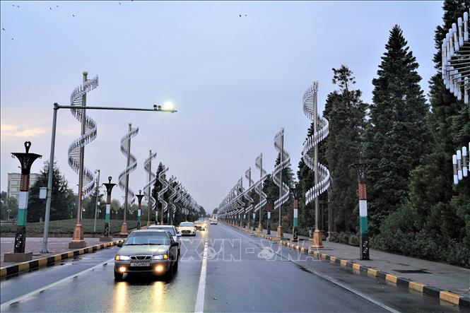 Đường phố trung tâm Dushanbe. Ảnh: Duy Trinh - TTXVN